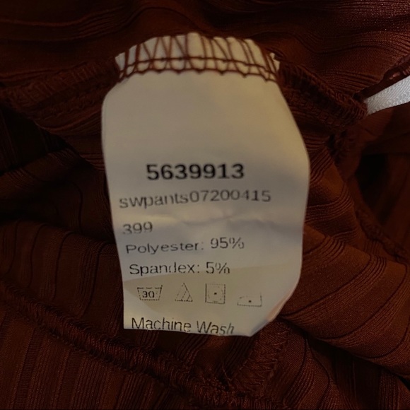 NEW Ribbed Flares - Picture 9 of 10